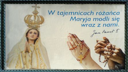 Maryja modli się wraz z nami